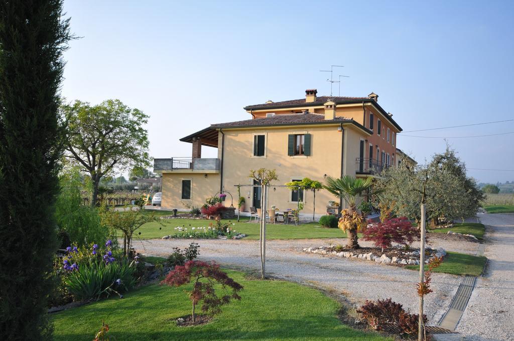 Agriturismo Corte Albarel Кастельнуово-дель-Гарда Экстерьер фото